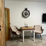 City Apartment *